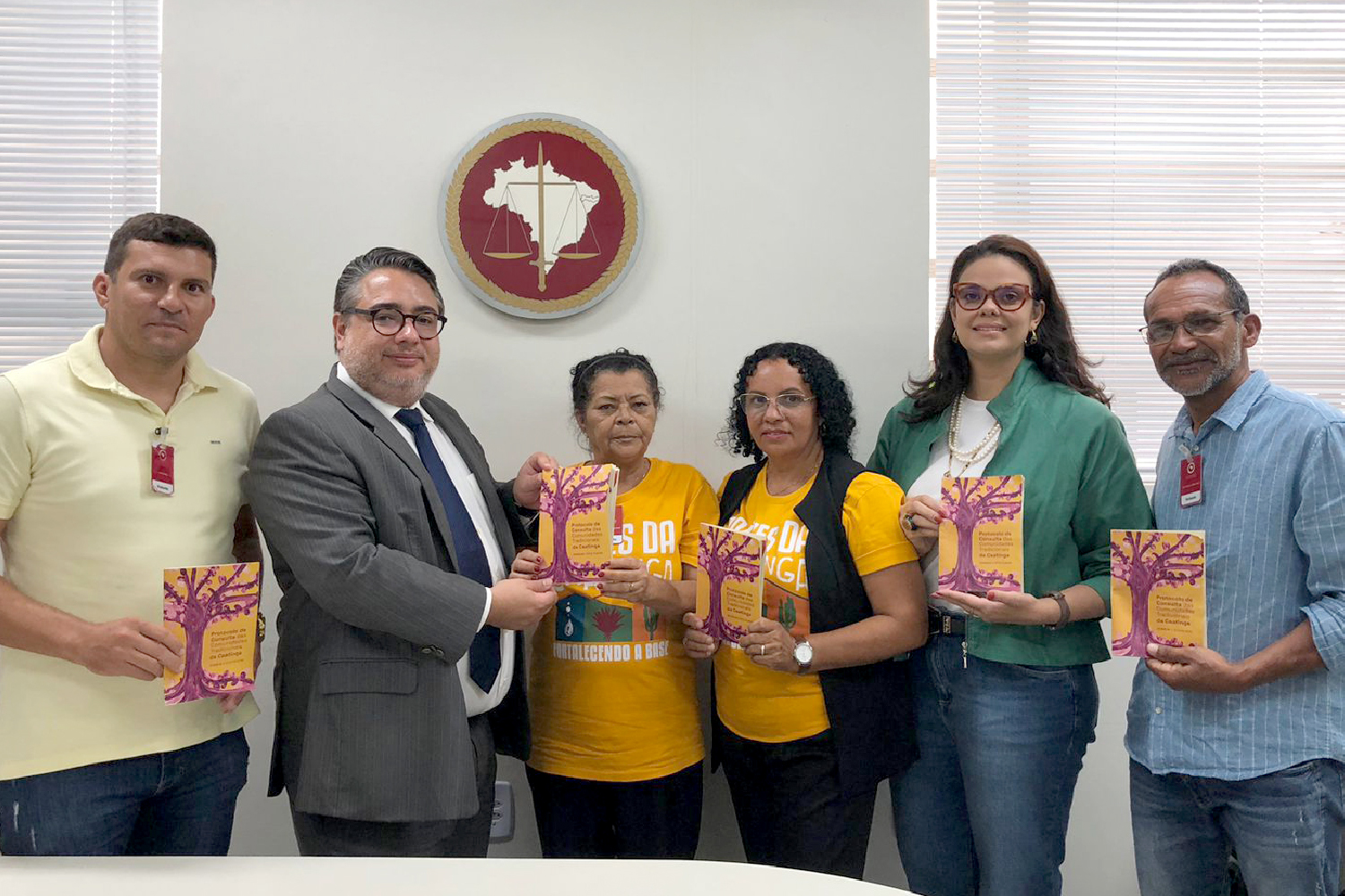 MPPE recebe Protocolo de Consulta Prévia de Comunidades Tradicionais produzido no Estado