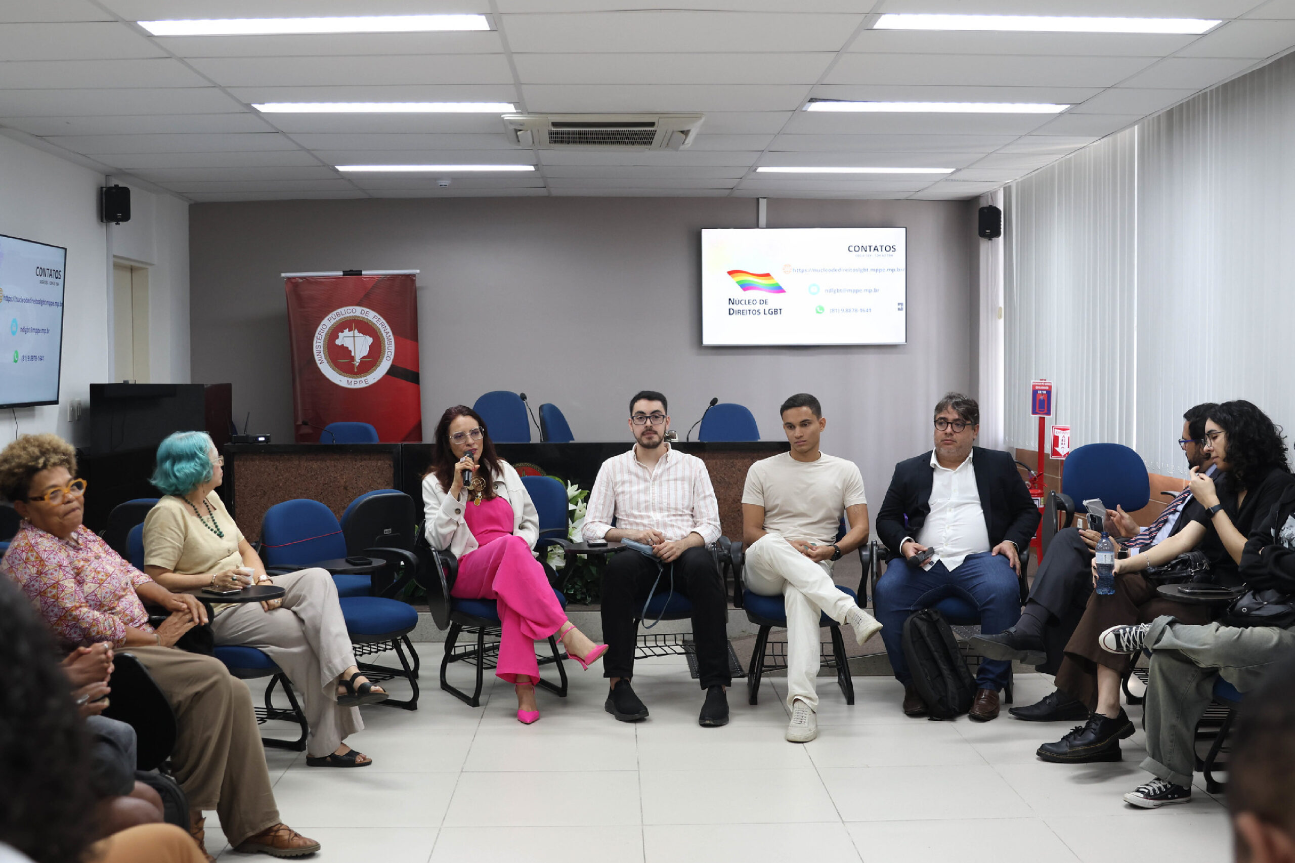 Encontro reúne sociedade para assegurar enfrentamento à LGBTfobia